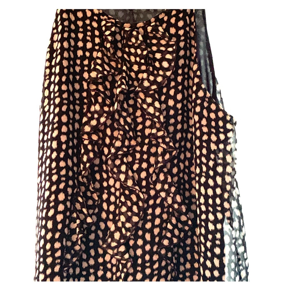 Sleeveless blouse